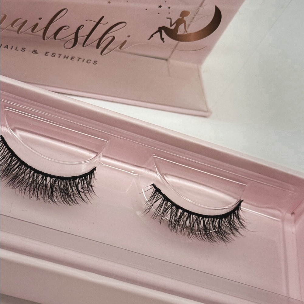 False Eyelashes - Black